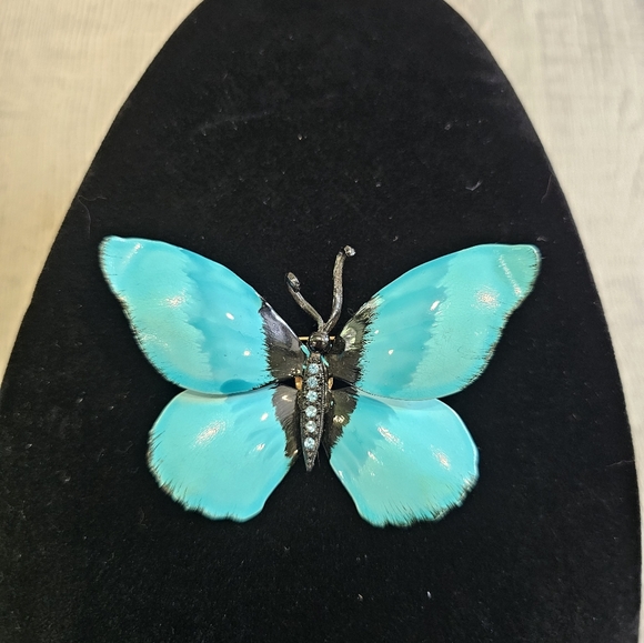 Turquoise Butterfly Brooch ... Vintage Made Out Of Metal - Picture 1 of 6
